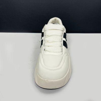 Low Cut Womens White Casual Sneakers Comfort Black Colorblock Letter