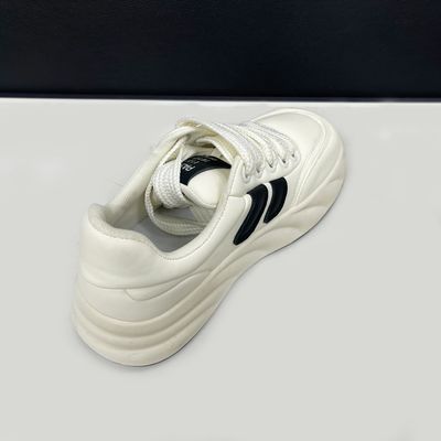 Low Cut Womens White Casual Sneakers Comfort Black Colorblock Letter