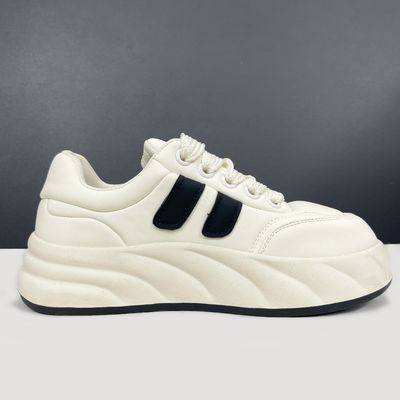 Low Cut Womens White Casual Sneakers Comfort Black Colorblock Letter
