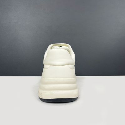 Low Cut Womens White Casual Sneakers Comfort Black Colorblock Letter